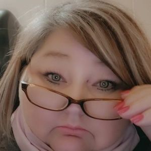 Meet your Posher, Amie